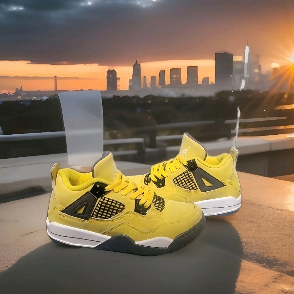 Nike Air Jordan 4 Retro Lightning Youth 1Y  please  Zoom in to better see all de